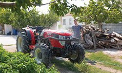 B3000 Traktör